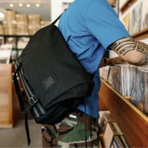 TOPO Designs Messenger Bag 13L Black Crossbody Shoulder Unisex Travel Laptop